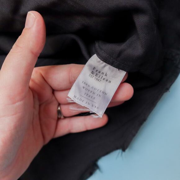 Frank & Eileen Barry Black Raw Hem Button Front Chambray Top Size Small - Picture 6 of 9